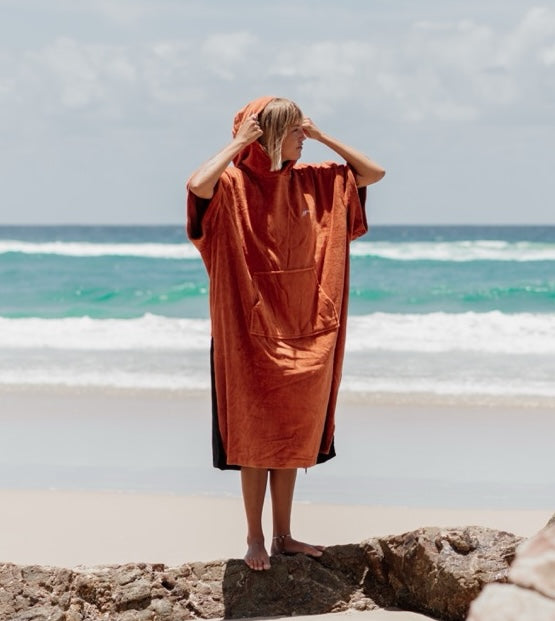 Get-rugd-hydotowel-poncho-robe-surfing-swimming-drying